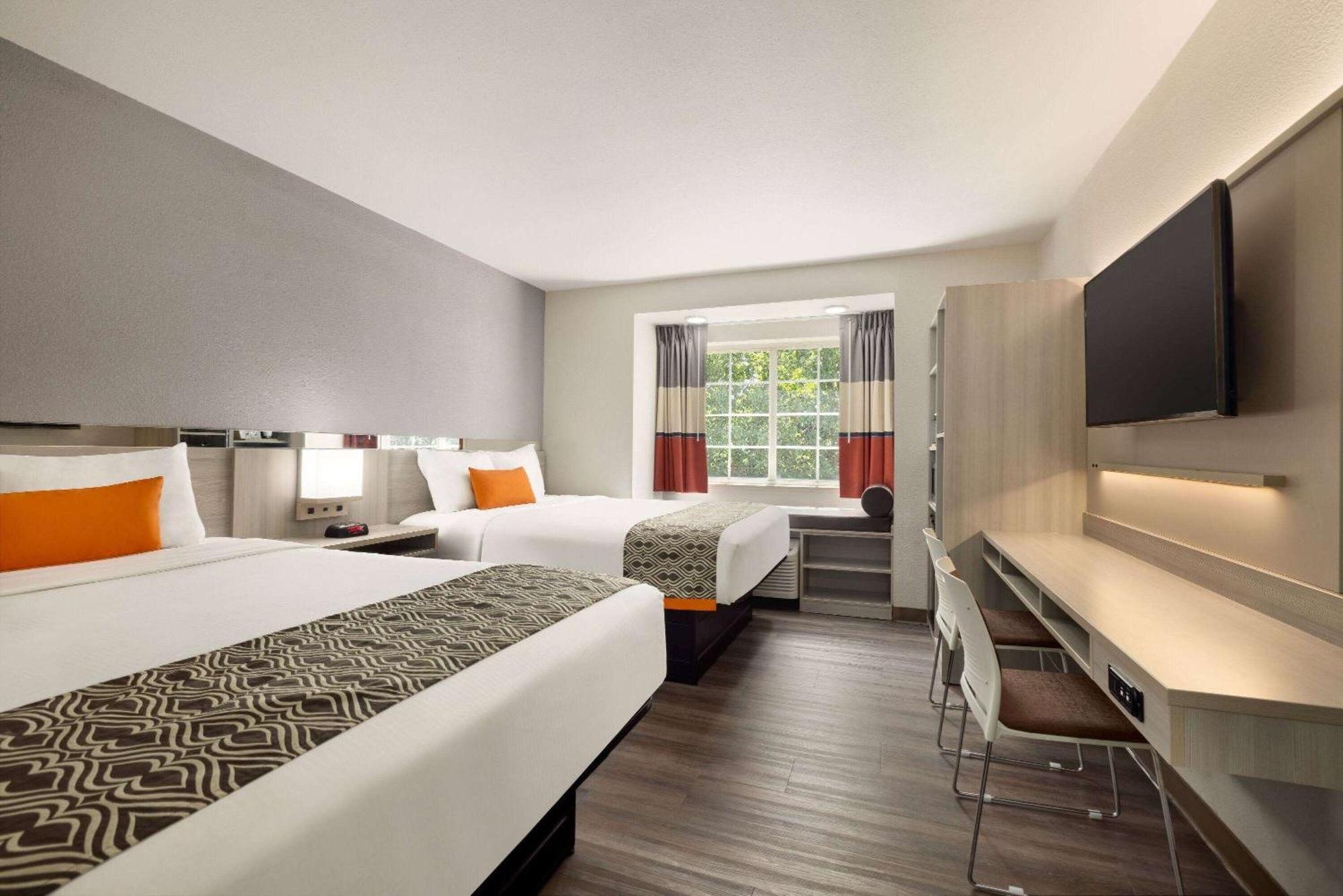 Queen Room Two Queen Beds Mobility Access or Non-Smoking