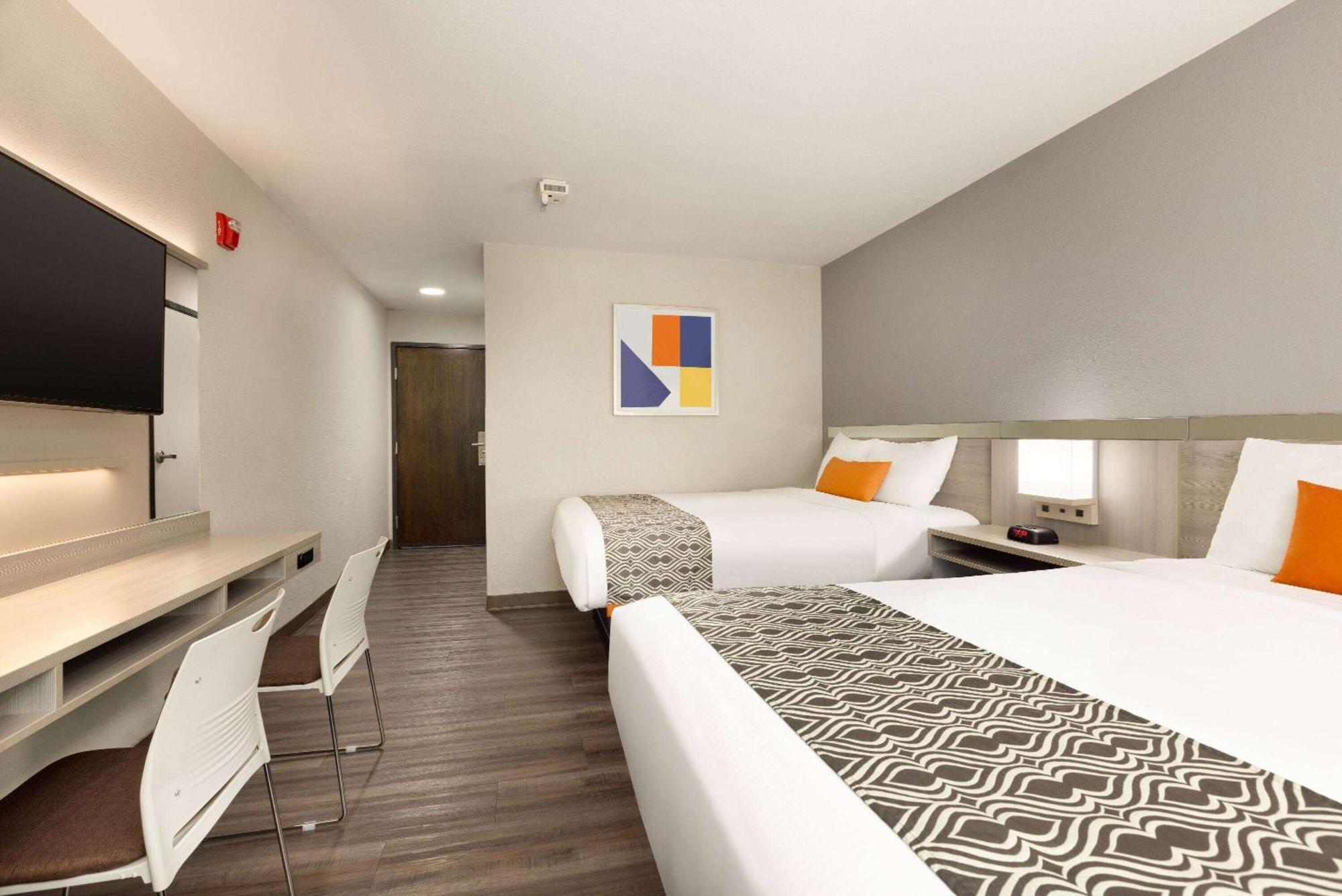 Queen Room Two Queen Beds Mobility Access or Non-Smoking