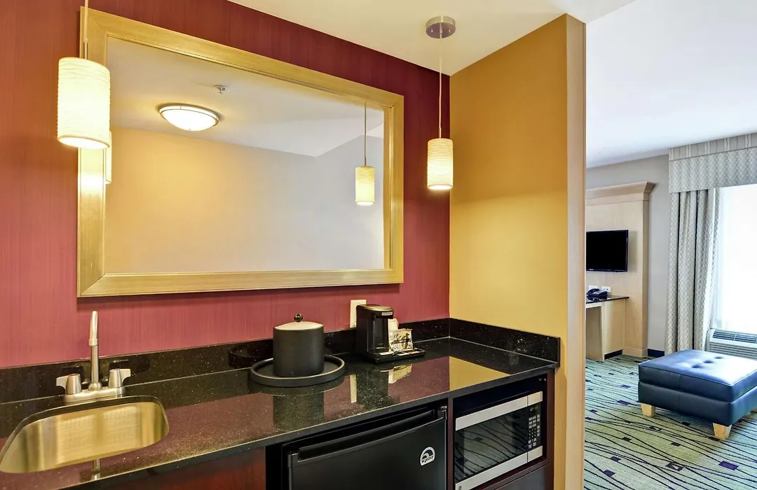 Hampton Inn & Suites Crabtree-1