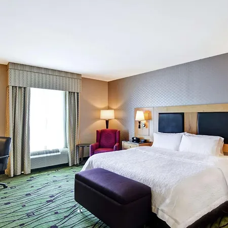 Hampton Inn & Suites Crabtree-2