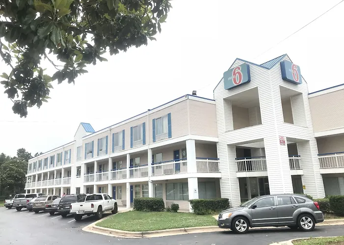 Motel 6-Raleigh, Nc - North